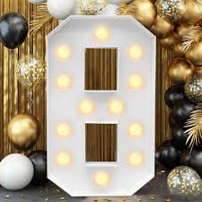 Número 8 Iluminado LED Gigante para Celebraciones - 100 cm