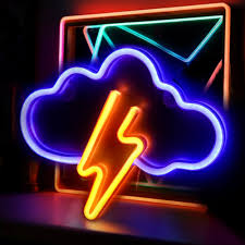 Nube Azul con Relámpago Amarillo: Luz Neon